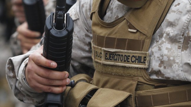 Fiscal denunció que Contraloría detectó irregularidades en viajes del Ejército en 2010 y no investigó