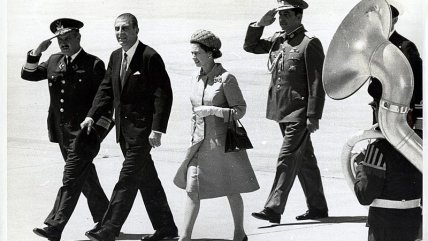 A 50 años de la visita de la reina Isabel II a Chile
