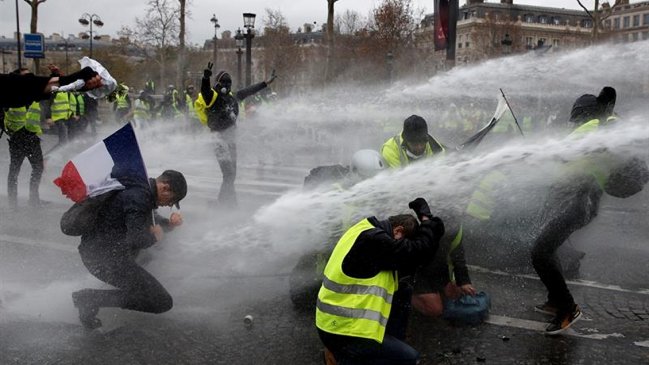 Tercer sábado consecutivo de protestas en Francia: 288 detenidos y un centenar de heridos