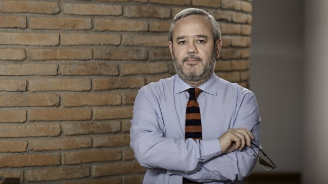 Ex ministro Bruno Baranda es el nuevo presidente de TVN