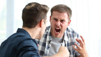   Psicólogo explicó las razones de la agresividad en la sociedad chilena 