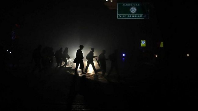 La mitad de Venezuela completó 40 horas sin luz