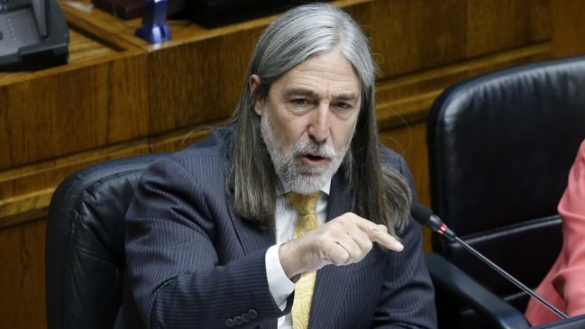 Senador Letelier negó haber defendido a jueces investigados en Rancagua