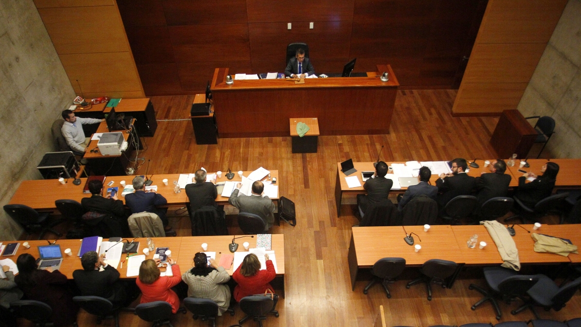 Caso Penta: Se avecina el juicio oral contra Golborne y Zalaquett Caso Penta: Se avecina el juicio oral contra Golborne y Zalaquett