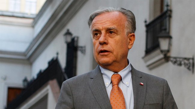 Ministro a las isapres: No pueden darse el lujo de creer que seguirán funcionando como hasta ahora