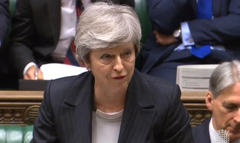 Presionada por sus ministros, Theresa May postergó la ley del Presionada por sus ministros, Theresa May postergó la ley del
