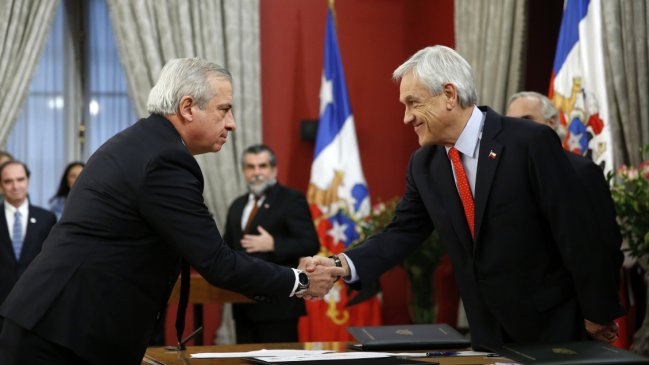 Cambio de gabinete: Dos enroques, tres ex ministros y una cara nueva