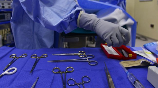 Mujeres denuncian negligencias en presunta clínica estética clandestina de Las Condes