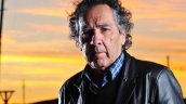 Hernán Rivera Letelier sufrió infarto en pleno vuelo hacia Cuba