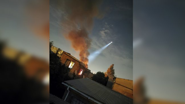 Denuncias de abusos policiales en Lo Hermida y ataque a subcomisaría marcan violenta jornada en Peñalolén