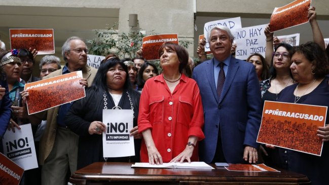 Diputados de oposición presentaron acusación constitucional contra Presidente Piñera