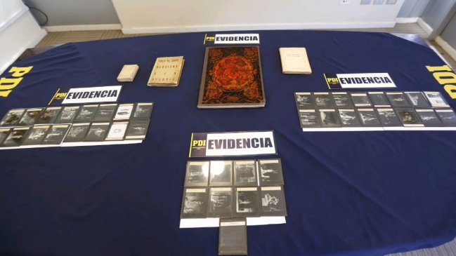 PDI recuperó libros robados de la biblioteca de la Universidad de Chile