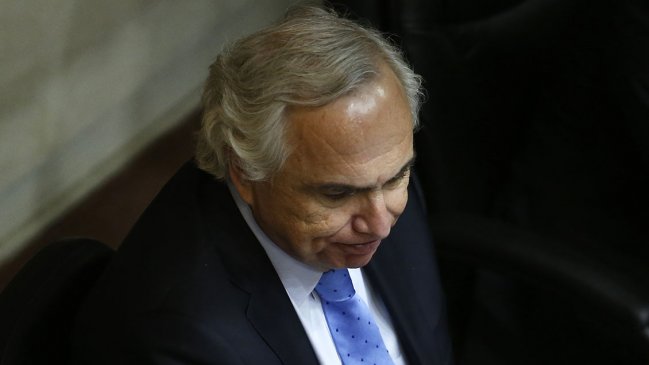 Cinco años sin optar a cargos públicos: Senado aprobó acusación contra Andrés Chadwick