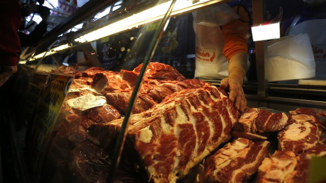 Greenpeace y otras ONG piden que la Comisión Europea recomiende comer menos carne