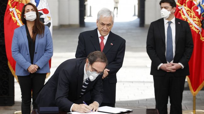 Indultos conmutativos: Piñera promulgó ley que permite a reos completar condenas en sus casas