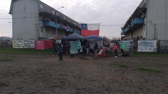 Sin trabajo y plagados de ratones y murciélagos: El drama de quienes aún viven en los 