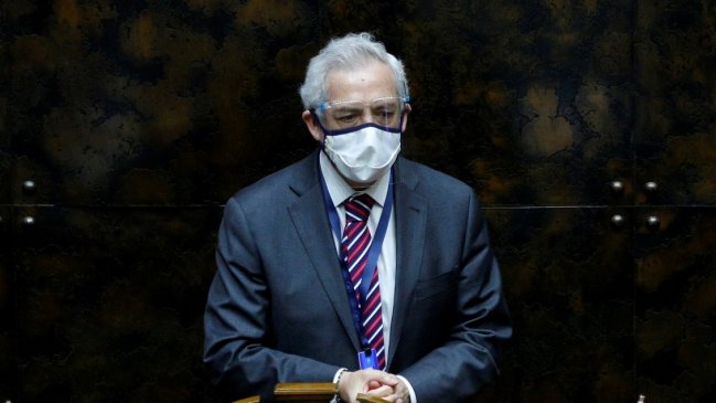 Senado suspenderá a Raúl Guzmán cuando sea formalizado por delito sanitario