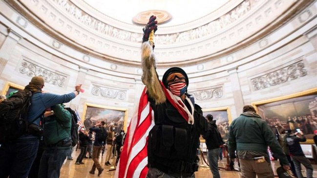 Caos en Washington: Revueltas pro-Trump, toque de queda y una persona muerta en el Capitolio