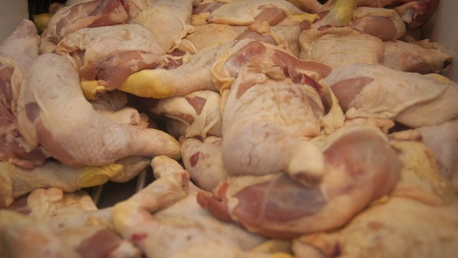 Colusión de los pollos: Sernac demandó a Walmart y SMU para obtener compensaciones
