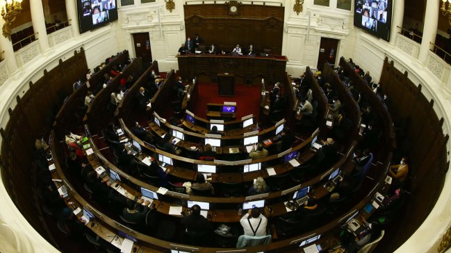 Convención Constitucional analiza implementar cabildos y plebiscitos dirimentes