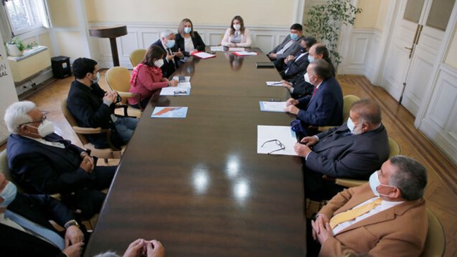 Convención Constitucional: Mesa directiva hizo acto de desagravio al mundo evangélico