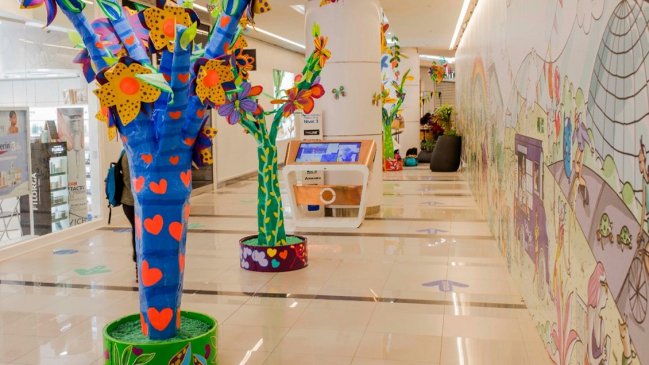 Intervención presenta esculturas gigantes hechas con material reciclado