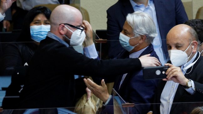 Tras más de 20 horas, diputados aprobaron acusación constitucional contra el Presidente Piñera