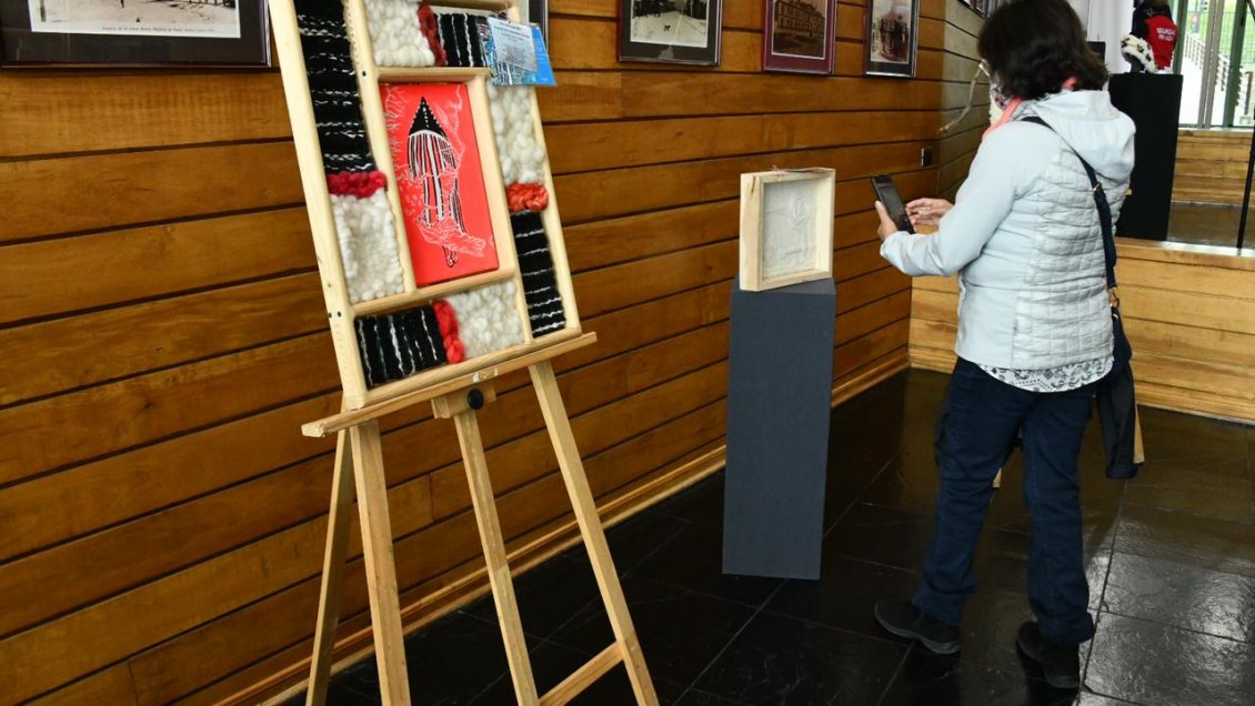 Centro Cultural de Punta Arenas alberga exposición por el Día del Artesano