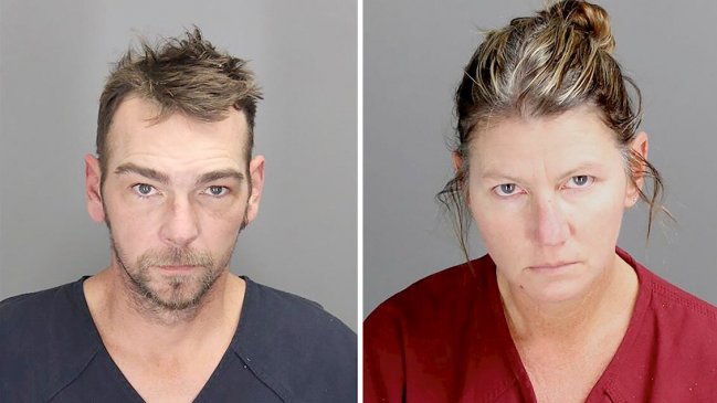 Detienen a padres de adolescente que mató a cuatro compañeros con arma que le regalaron