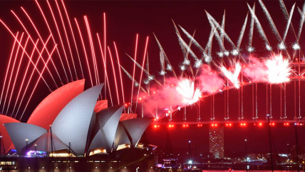   Australia ya está en el próximo año y lo celebró con espléndida pirotecnia 