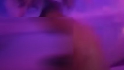 Esposo de pastora la pilló en un motel con otro