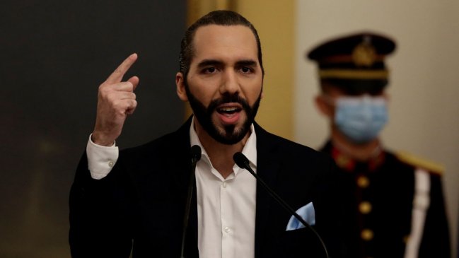 Bukele asegura que no va a 