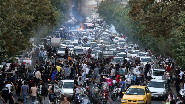 Irán endurece la represión en las universidades, epicentro de las protestas