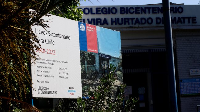 Gobierno firma acuerdo con parlamentarios para restablecer recursos de los liceos Bicentenarios