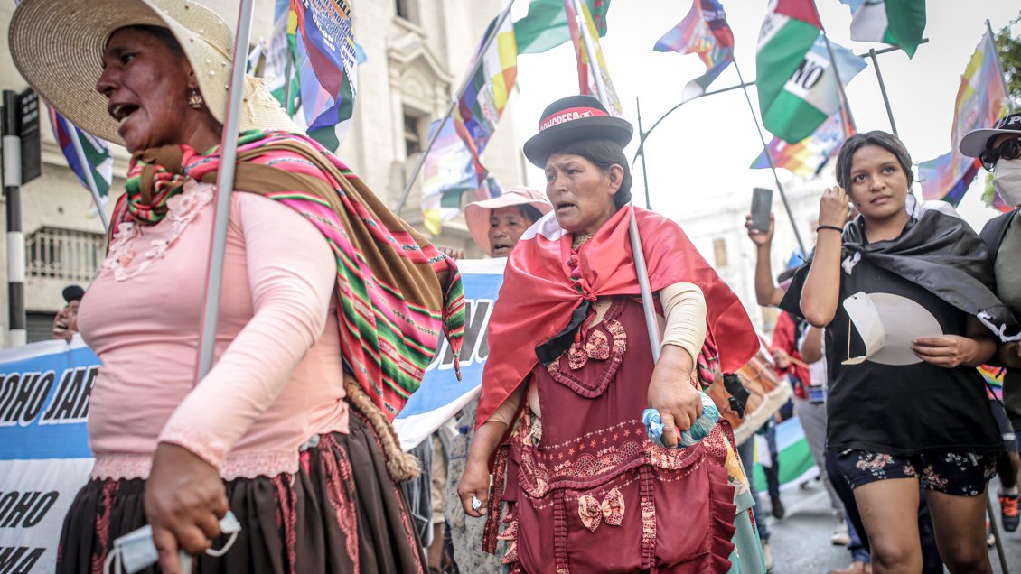 Protesta trata de tomar aeropuerto peruano donde murieron 17 manifestantes