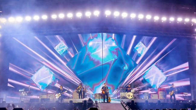 Los Bunkers volvieron en su máximo esplendor con intenso concierto en Santiago