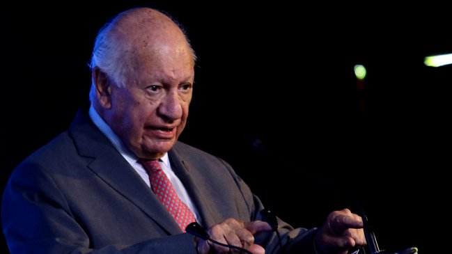 Expresidente Lagos lamentó rechazo de la reforma tributaria