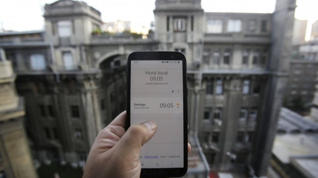 El Ministerio de Salud sugiere terminar con los cambios de hora