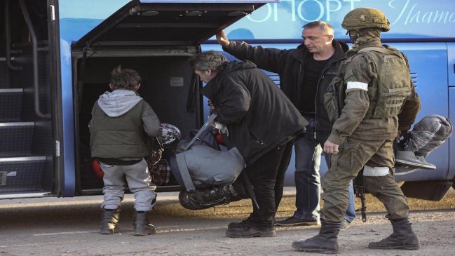 Kiev identifica a los padres rusos que adoptaron niños deportados de Ucrania