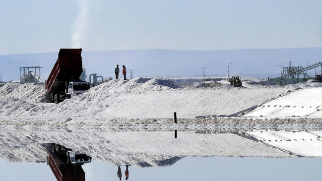 Greenpeace Chile exige proteger glaciares y salares tras aprobación de Los Bronces y anuncios del litio