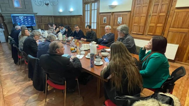 Oficialismo recurrirá a un 