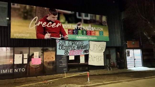 Estudiantes declaran toma de dependencias de la Universidad de Aysén