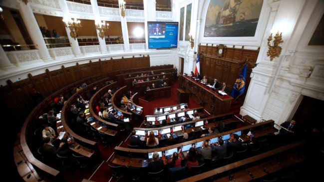 Oficialismo cuestiona norma sobre libertad de expresión aprobada para Constitución