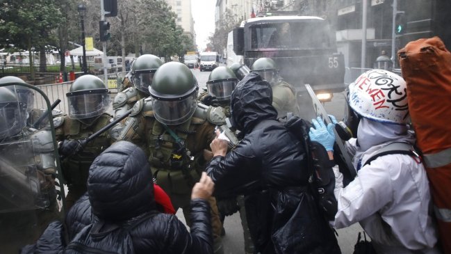 Encapuchados atacaron La Moneda: Gobierno afirma que 