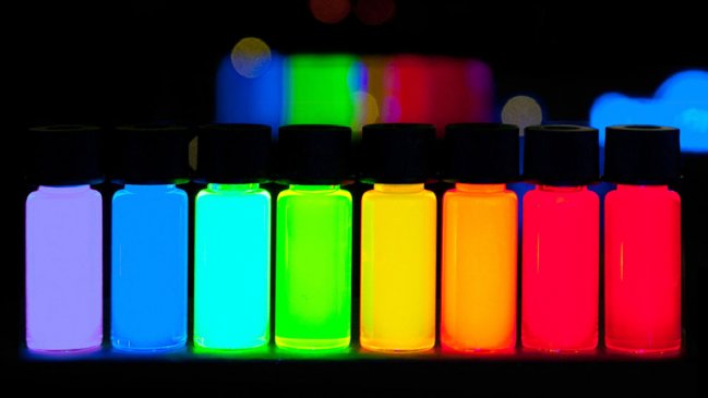 Nobel de Química premia el descubrimiento y la síntesis de puntos cuánticos