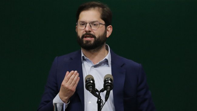 Boric conversó con presidente palestino y urgió a apurar ayuda humanitaria a Gaza