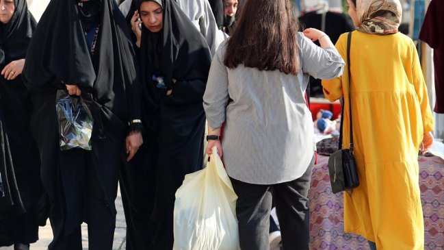 Irán: Murió joven de 16 años presuntamente atacada por no usar velo
