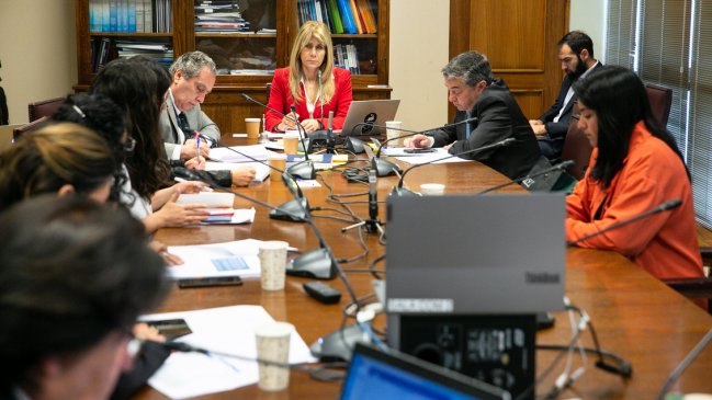 Congreso avanza en el Presupuesto 2024 con trabajo de comisión especial