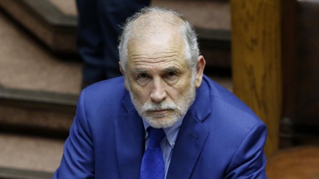 Oposición insiste en salida de Montes mientras fragua una acusación en su contra