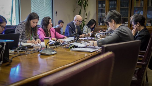 Tras 15 años, avanza proyecto de ley para coadministrar la sociedad conyugal